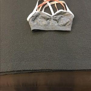 Carrie Underwood workout top